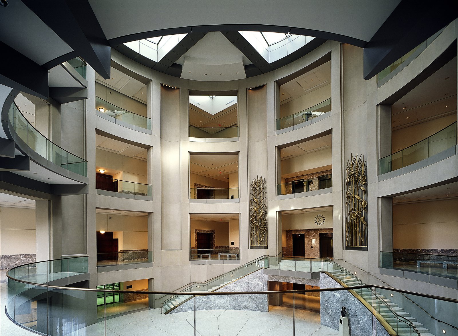 The Roman L. Hruska United States Courthouse Pei Cobb Freed & Partners